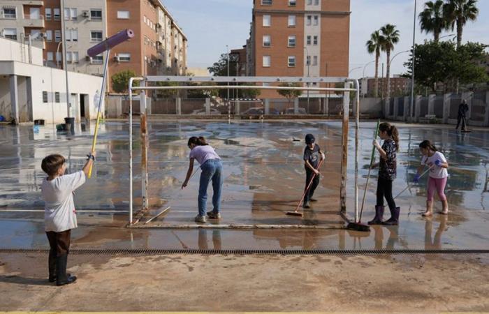 Überschwemmungen in Spanien, eine mutige Iranerin und Donald Trump als Präsident.