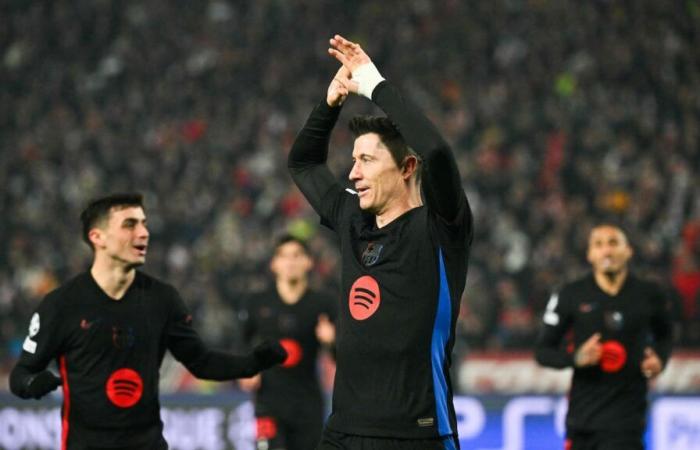 Robert Lewandowski braucht ein Tor, um sich Messi und Ronaldo im exklusiven UCL-Klub anzuschließen