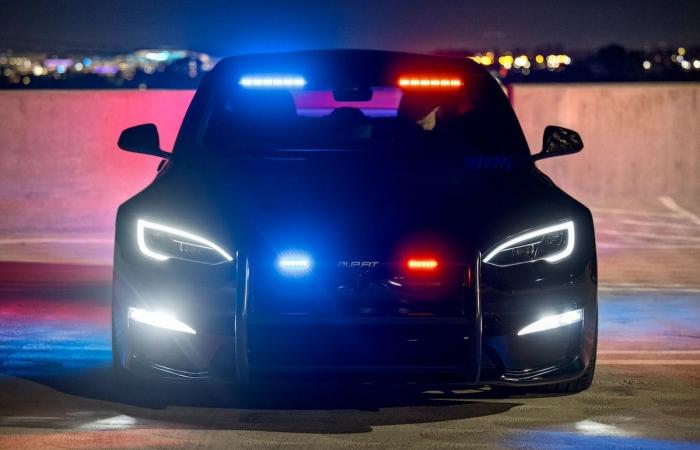 Die neue Waffe des Sheriffs von Los Angeles erreicht 320 km/h!