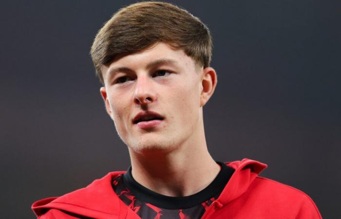 Man Utd befördert das 17-jährige Wunderkind in letzter Minute vor dem Europa-League-Duell gegen PAOK in den Kader