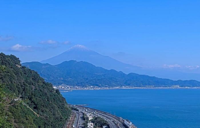 Nach monatelanger Verzögerung schneit es wieder auf dem Gipfel des Fuji