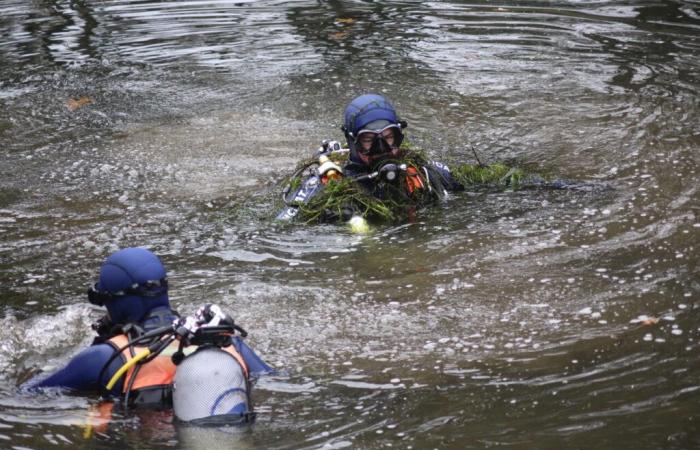 Warum sind in Blavet zwei Gendarmerietaucher anwesend?