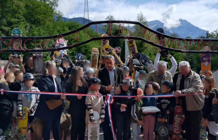 Der Eingang zu einem Skatepark spielt auf das Lager Auschwitz an: Verein erkennt „Patzer“