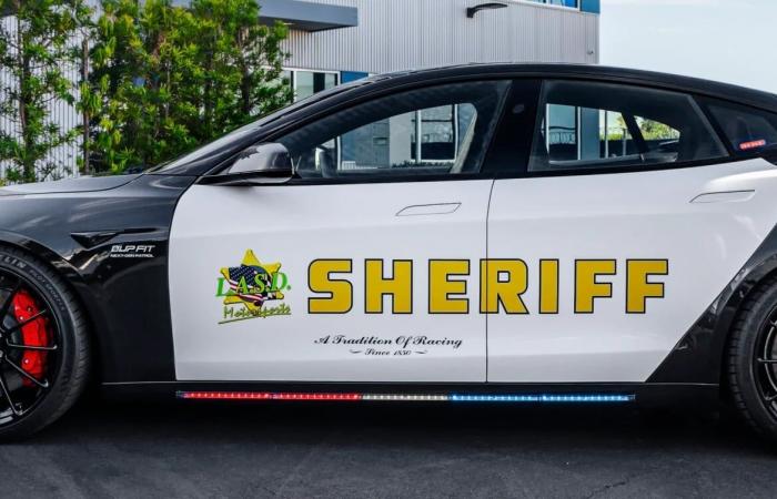 Die neue Waffe des Sheriffs von Los Angeles erreicht 320 km/h!