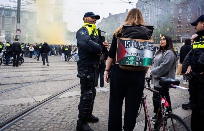 Fans von Maccabi Tel Aviv geraten in Amsterdam an pro-palästinensische Demonstranten