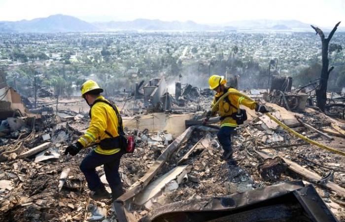 Feuer nördlich von Los Angeles zerstört mehr als 100 Häuser