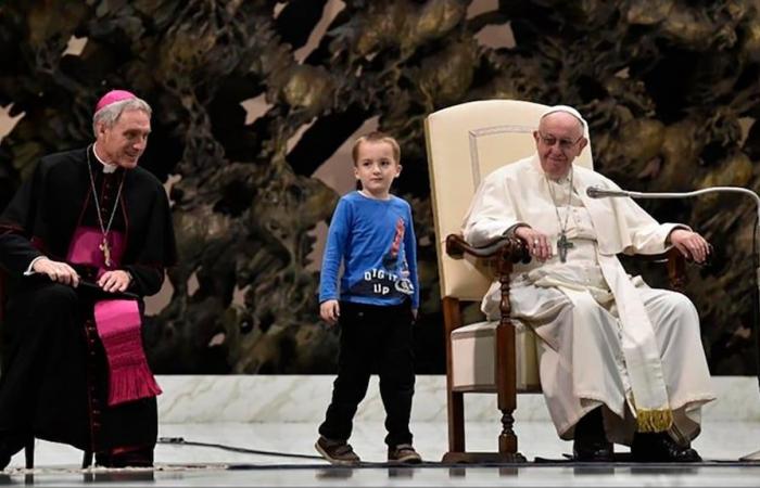 Die emotionale Geschichte von Wenzel, dem argentinischen Jungen, der Papst Franziskus in Erstaunen versetzte