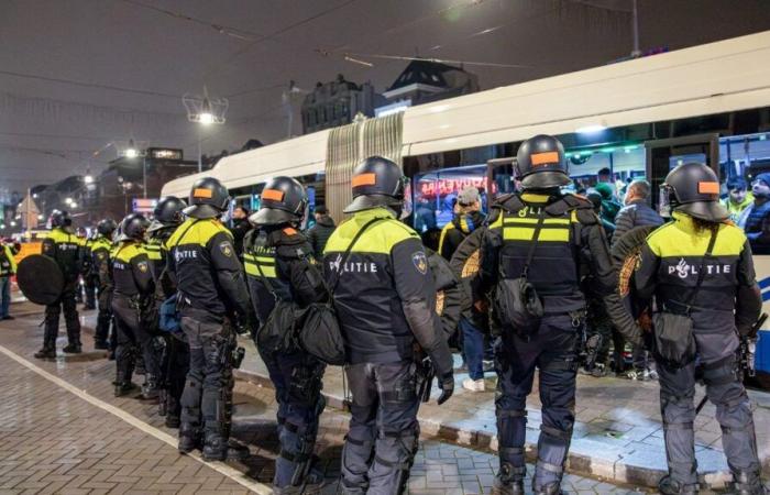 Was wir über die Gewalt gegen israelische Fans in Amsterdam am Rande eines Spiels von Maccabi Tel Aviv wissen