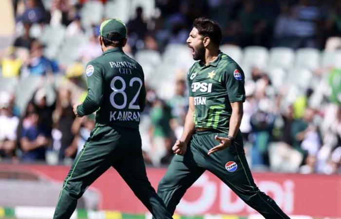 Der pakistanische Schnellbowler Rauf schlägt Australien mit 5-29 für 163 im 2. ODI