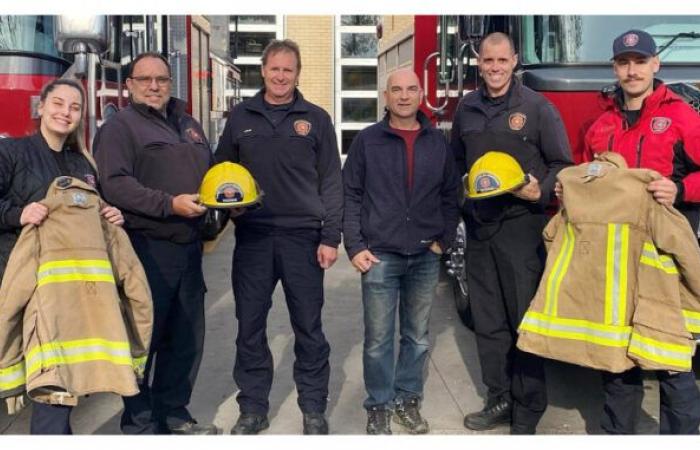 Die Feuerwehr und Zivilsicherheitsabteilung von Saint-Charles-Borromée unterstützt Feuerwehrleute aus Honduras.