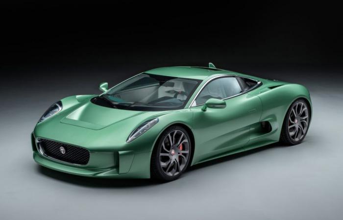 Ian Callum erfindet den Jaguar C-X75 mit neuer Technik und edlem Interieur neu