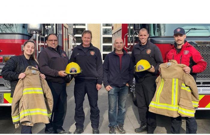 Die Feuerwehr und Zivilsicherheitsabteilung von Saint-Charles-Borromée unterstützt Feuerwehrleute aus Honduras.