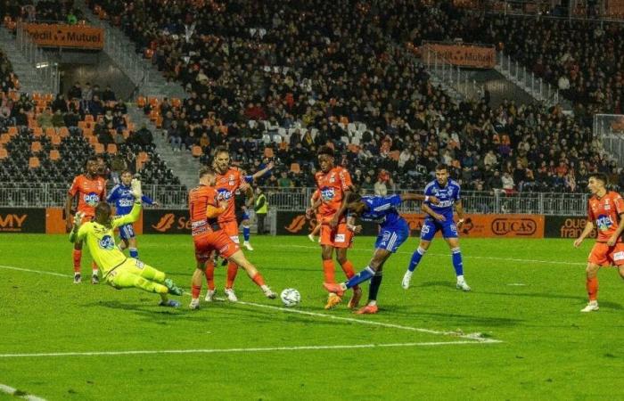 Ligue 2: Der ACA startet neu, Sporting steht still