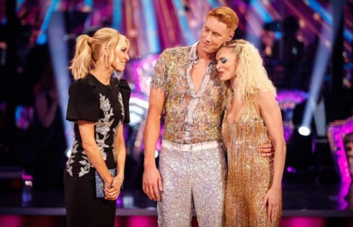 Strictly-Star bestätigt, dass er sich zwei Wochen nach Beginn der Show heimlich von seiner Freundin getrennt hat