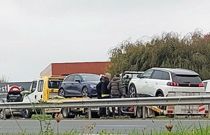 In Henvic schießt die Polizei auf zwei Autos, die eine Blockade an der Corde-Brücke erzwungen haben [Vidéo]