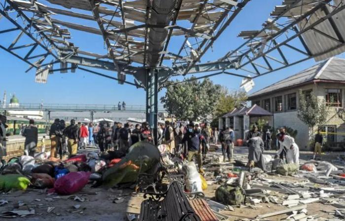 Mindestens 26 Tote bei Bahnhofsexplosion nach Angaben einer Separatistengruppe