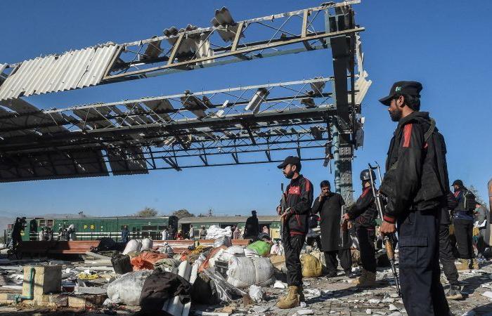 Selbstmordanschlag auf Bahnhof in Pakistan: Dutzende Tote, als Militante aus Belutschistan die Verantwortung übernehmen