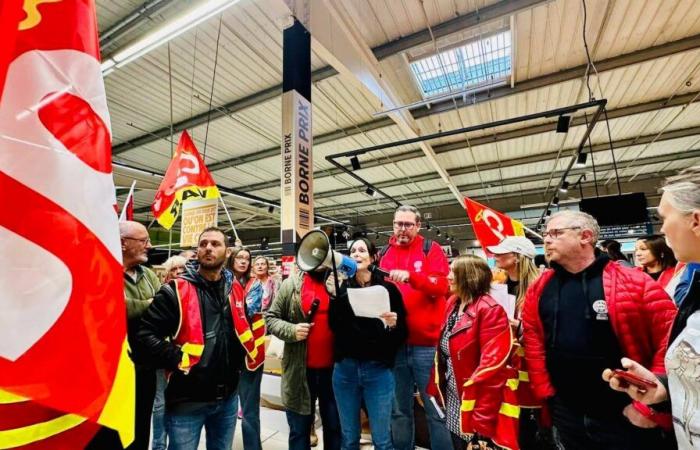 „Beleidigungen, Demütigungen, Belästigungen…“: Was prangern die Demonstranten an, die an diesem Freitagmorgen in die Solliès-Pont Intermarché einmarschierten?