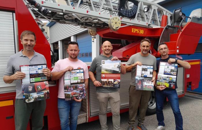 In Toulon der Feuerwehrkalender 2025 in den Farben des RCT