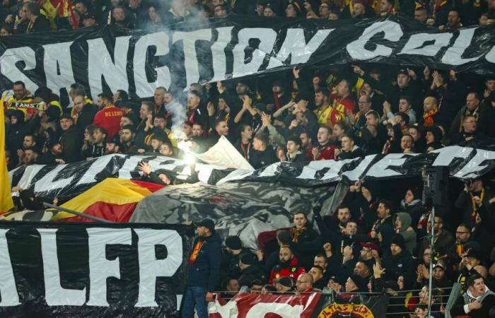 In der Ligue 1 wurde das Spiel RC Lens-FC Nantes nach geworfenen Tennisbällen kurzzeitig unterbrochen