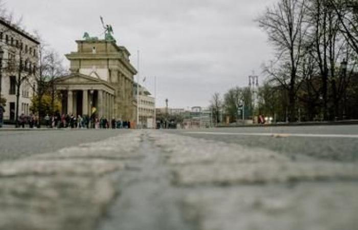 Auf den Spuren der Fragmente der Berliner Mauer, 35 Jahre nach ihrer Eröffnung