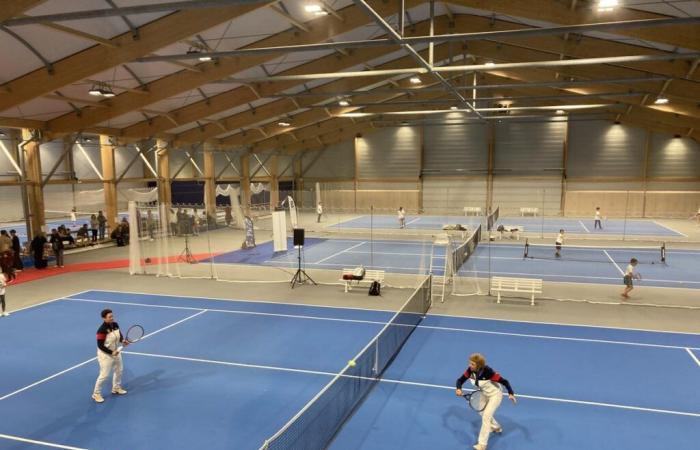 wie das brandneue Abteilungs-Tenniszentrum aussieht