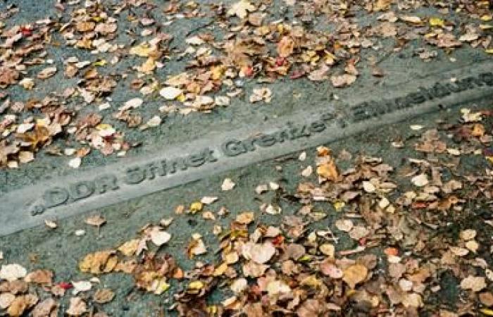 Auf den Spuren der Fragmente der Berliner Mauer, 35 Jahre nach ihrer Eröffnung