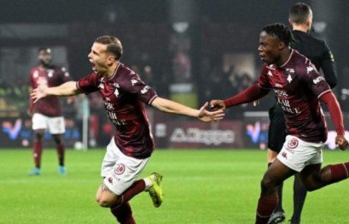 Metz gewinnt gegen Caen und bleibt in Kontakt mit dem Podium