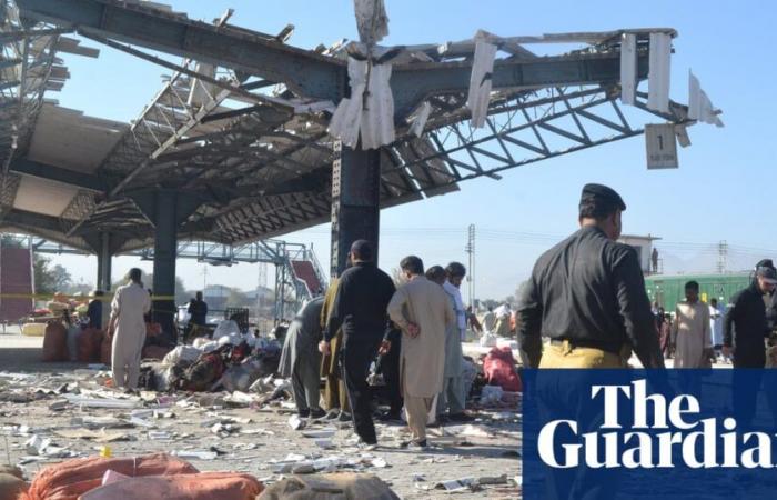 Bombenexplosion am pakistanischen Bahnhof tötet mindestens 24 | Pakistan