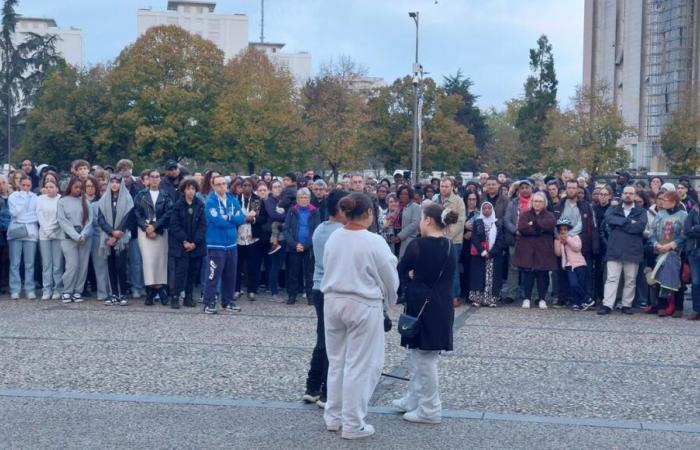 Schießerei in Poitiers: Zwischen Emotionen und Aufrufen zur „Wiederherstellung der Wahrheit“ zollen Hunderte Menschen Anis Tribut