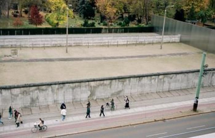 Auf den Spuren der Fragmente der Berliner Mauer, 35 Jahre nach ihrer Eröffnung