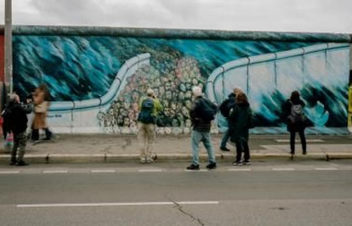 Auf den Spuren der Fragmente der Berliner Mauer, 35 Jahre nach ihrer Eröffnung