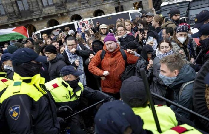 Amsterdam: Dutzende Festnahmen während einer verbotenen pro-palästinensischen Demonstration