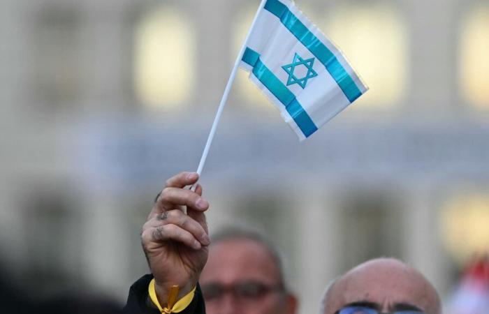 Am Vorabend des Spiels wurde in Paris eine pro-israelische Kundgebung angekündigt