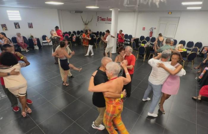 wenn Guadeloupe anfängt, argentinischen Tango zu tanzen