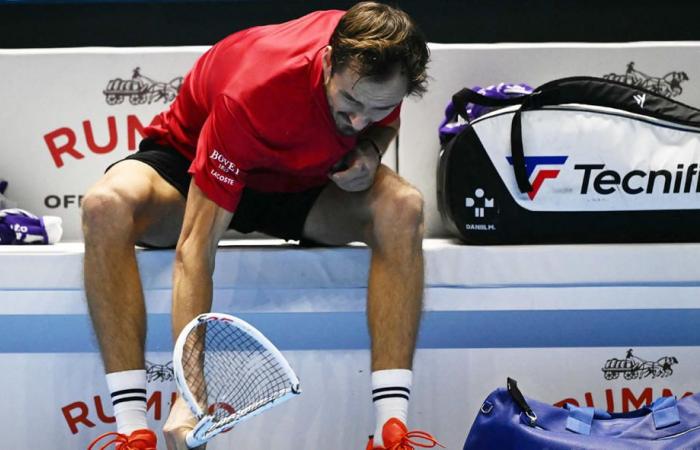 Tennisnachrichten: Alex de Minaurs fünfjähriges Elend geht weiter, während Daniil Medvedev bei den ATP Finals verblüffend zusammenbricht