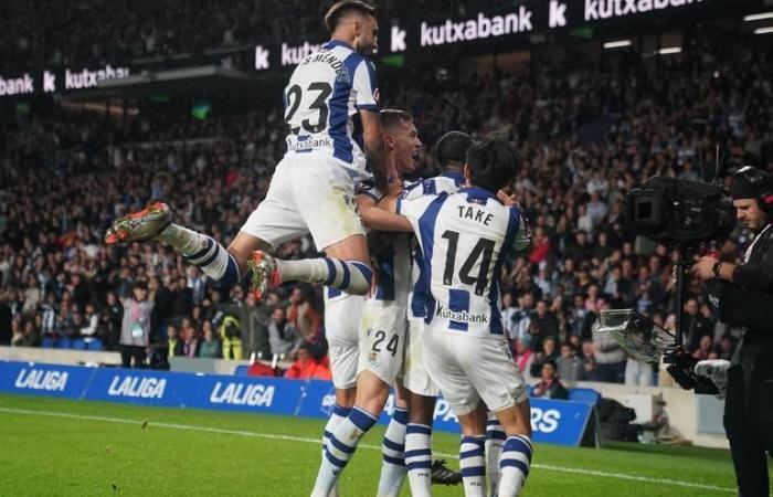 Live-Übertragung des 13. Spieltags der Liga zwischen Real Sociedad und Barcelona in Anoeta