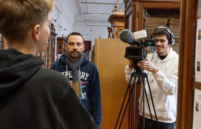 Die Lille Higher School of Journalism veröffentlicht ihr eigenes Buch des Jahrhunderts