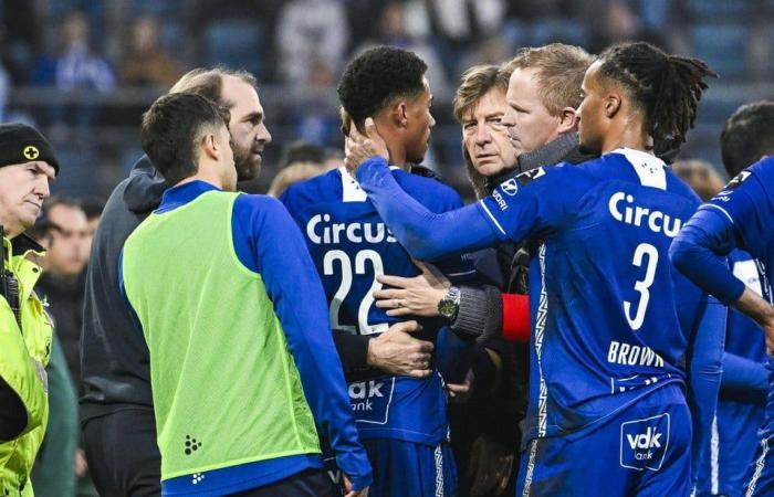 „Mir geht es gut“: AA Gent-Spieler Noah Fadiga beruhigt alle, nachdem er auf dem Spielfeld zusammengebrochen ist