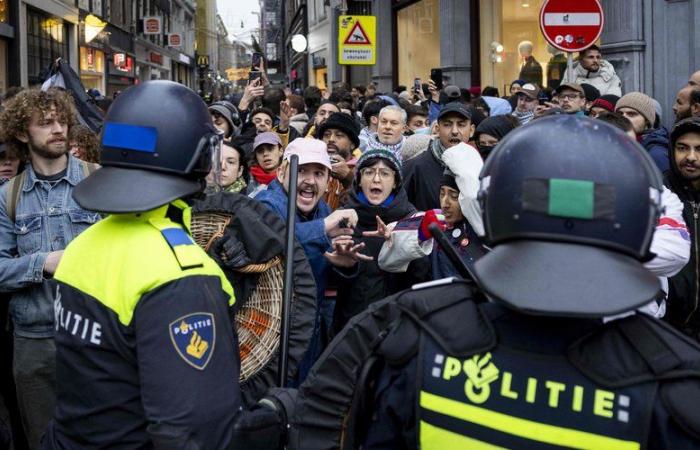 Gewalt in Amsterdam: Spannungen in der niederländischen Hauptstadt nach einer pro-palästinensischen Demonstration, mehrere Personen festgenommen