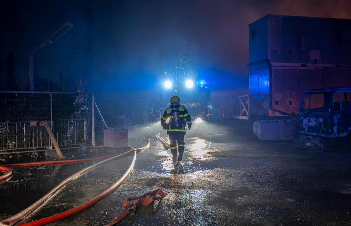 Verheerender Brand im Weihnachtsdorf Barcarès: Der Weihnachtsmarkt wurde vor seiner Eröffnung teilweise zerstört