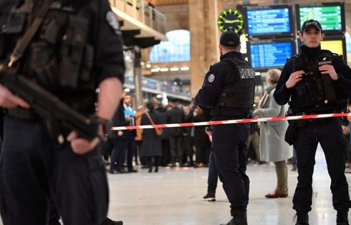 Gegen einen bewaffneten Mann, der am Gare de l’Est festgenommen wurde, lag ein europäischer Haftbefehl wegen Entführung seiner Frau vor