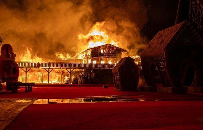 IN BILDERN. Die Weihnachtsstimmung geht in Rauch auf: Das Weihnachtsdorf Barcarès wurde vor seiner Eröffnung von einem Feuer verwüstet