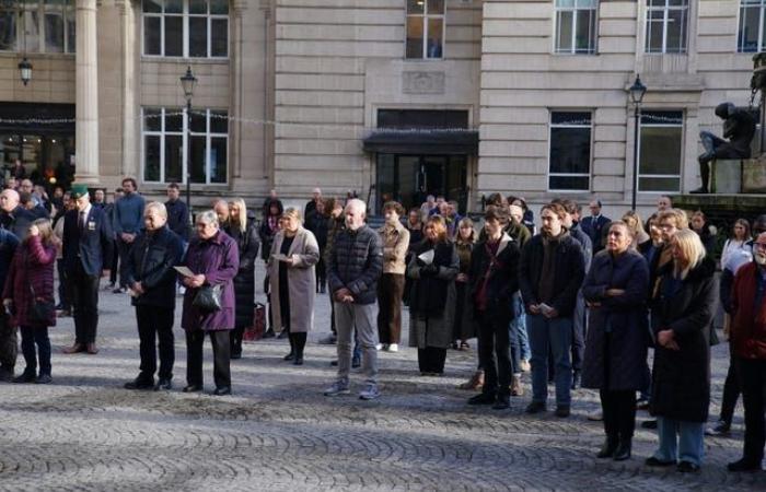 In Bildern: Das Vereinigte Königreich hält inne, um der gefallenen Soldaten zu gedenken