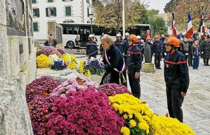 Auch in Pontivy leisten junge Menschen an diesem 11. November ihren Beitrag zum Gedenken