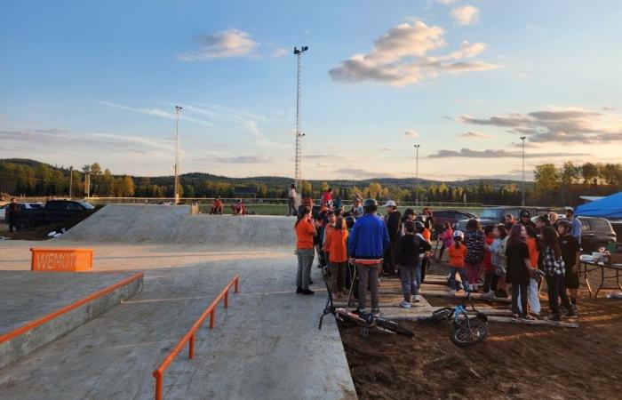 Ein Skatepark in Wemotaci | Eine Lehrerin und ihr ehrgeiziges Projekt