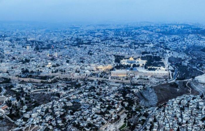 „Abfangjäger- oder Raketenexplosionen“ lösen Brände aus, Israel gibt dem Jemen die Schuld