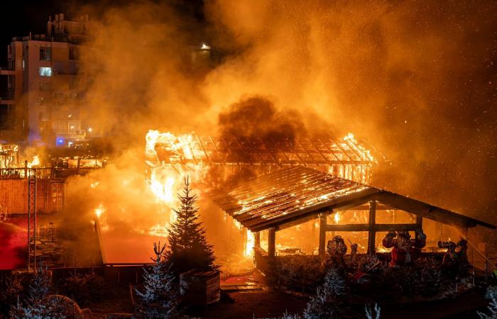 Verheerender Brand im Weihnachtsdorf Barcarès: Der Weihnachtsmarkt wurde vor seiner Eröffnung teilweise zerstört