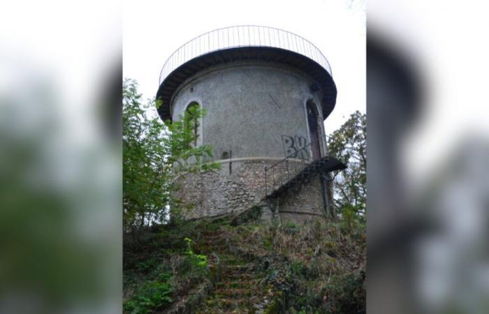 Werden Sie stolzer Besitzer eines historischen Turms in diesem Dorf