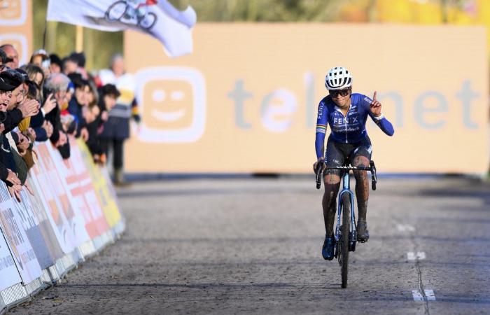 Die starke Ceylin del Carmen Alvarado dominiert vom Start bis zum Ziel im Superprestige Niel